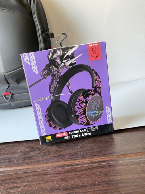 Bose M1 700 Black panther Marvel Edition Headphones - Image 5