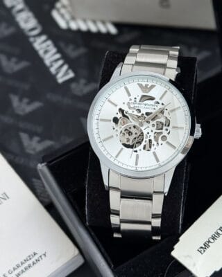 Emporio armani watch,brilliant build with excellent subtle features now available in stock ✅