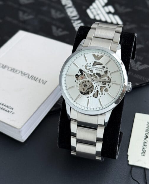 Emporio armani watch,brilliant build with excellent subtle features now available in stock ✅ - Image 2